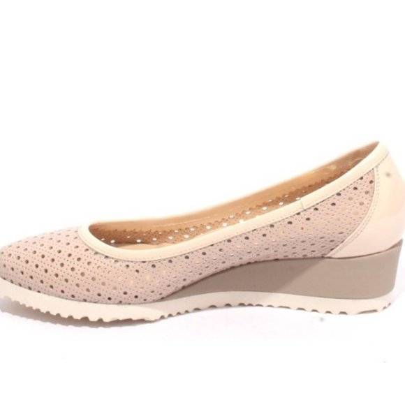 ITALIAN Beige Perforated Leather Patent Wedge Pump - Picture 6 of 8